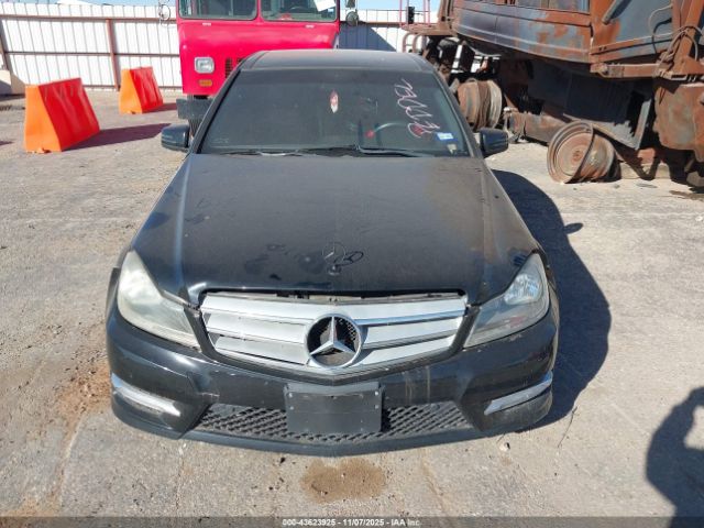 2013 MERCEDES-BENZ C 300 WDDGF8AB1DR241584 Photo 5
