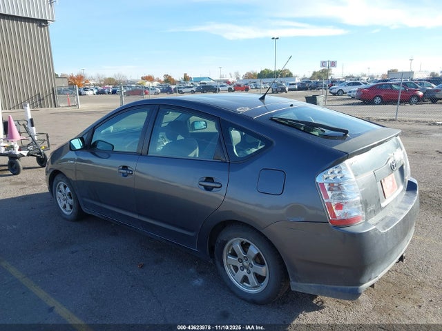 2007 TOYOTA PRIUS JTDKB20U673208250 Photo 2