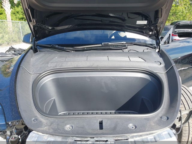 2024 TESLA MODEL Y 7SAYGDEE7RA321381 Photo 9