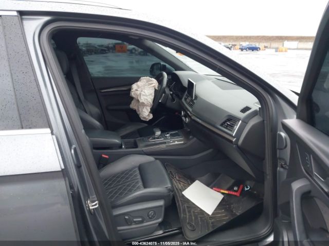 2018 AUDI SQ5 WA1A4AFY5J2144817 Photo 4