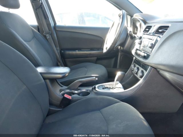 2012 CHRYSLER 200 1C3CCBBBXCN108393 Photo 4