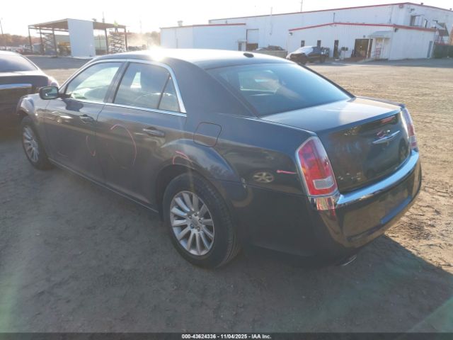 2014 CHRYSLER 300 2C3CCAAG7EH301572 Photo 2
