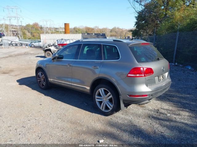2012 VOLKSWAGEN TOUAREG WVGFF9BP3CD002132 Photo 2