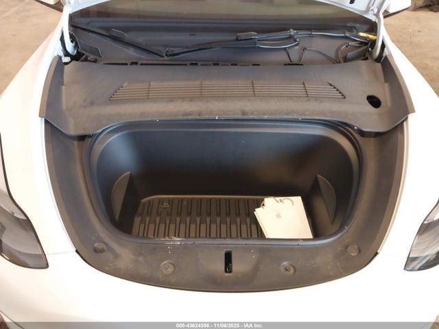 2025 TESLA MODEL Y 7SAYGDEE9SF254808 Photo 9