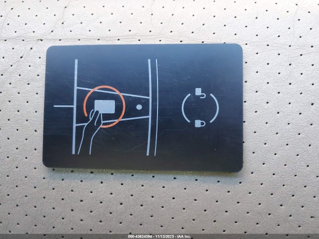 2025 TESLA MODEL Y 7SAYGDEE9SF254808 Photo 10