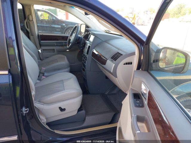 2009 CHRYSLER TOWN & COUNTRY 2A8HR54179R642400 Photo 4