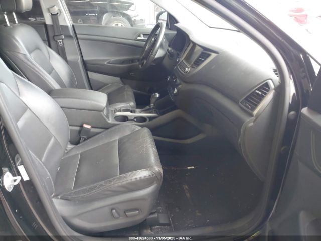 2018 HYUNDAI TUCSON KM8J33A2XJU798638 Photo 4