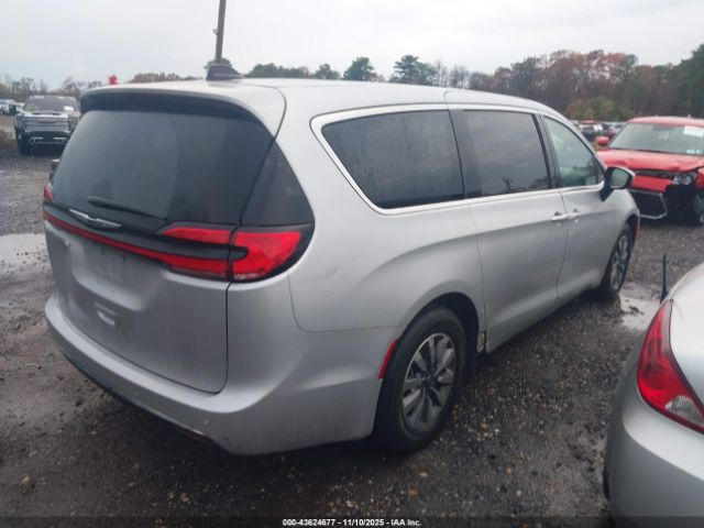 2023 CHRYSLER PACIFICA HYBRID 2C4RC1L77PR588847 Photo 3