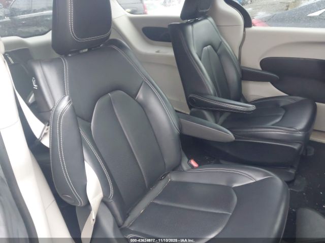 2023 CHRYSLER PACIFICA HYBRID 2C4RC1L77PR588847 Photo 7