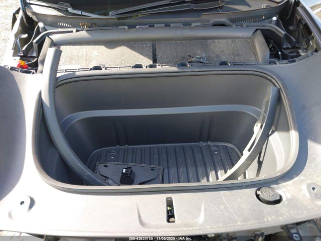 2026 TESLA MODEL Y 7SAYGDEE7TA387775 Photo 9