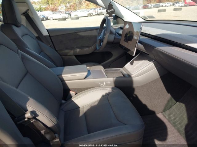 2026 TESLA MODEL Y 7SAYGDEE7TA387775 Photo 4