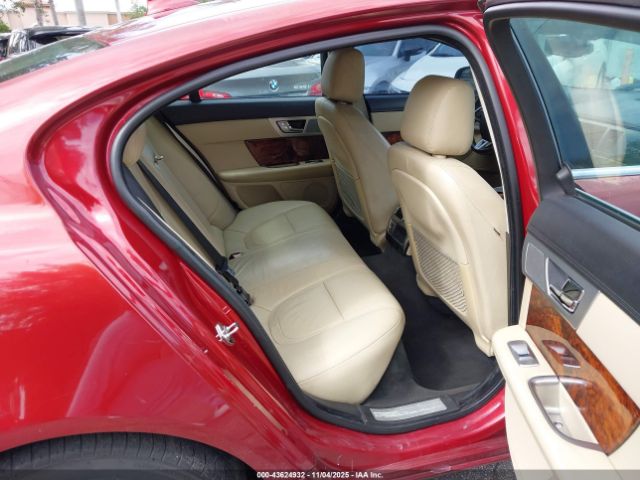 2013 JAGUAR XF SAJWA0ES4DPS82644 Photo 7