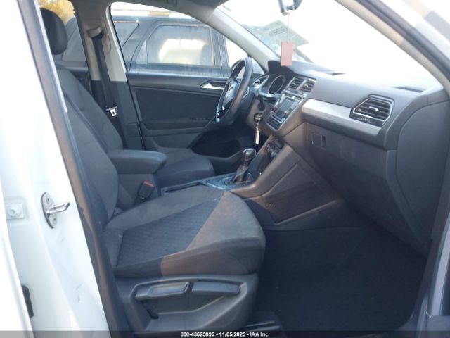 2018 VOLKSWAGEN TIGUAN 3VV1B7AX6JM090077 Photo 4