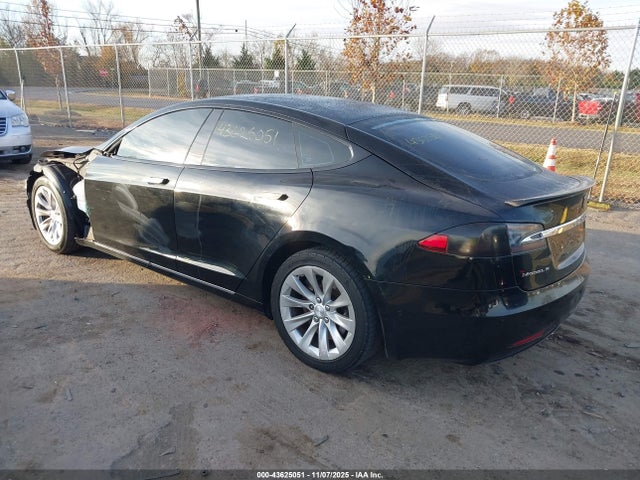 2016 TESLA MODEL S 5YJSA1E16GF161168 Photo 2