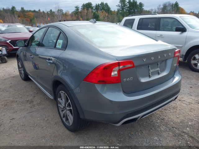2016 VOLVO S60 CROSS COUNTRY YV4612UM9G2000557 Photo 2