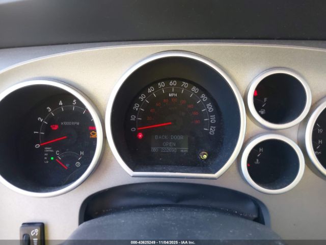 2011 TOYOTA SEQUOIA 5TDDW5G11BS045413 Photo 6