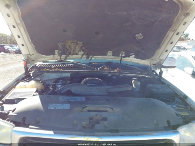 2002 GMC YUKON XL 1500 3GKFK16Z72G295441 Photo 9