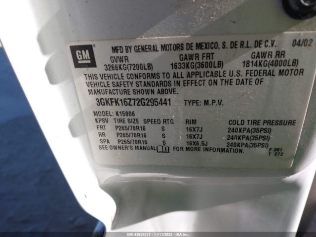 2002 GMC YUKON XL 1500 3GKFK16Z72G295441 Photo 8