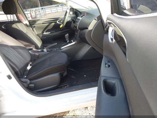 3N1AB7AP0JY204861 Nissan SENTRA SV