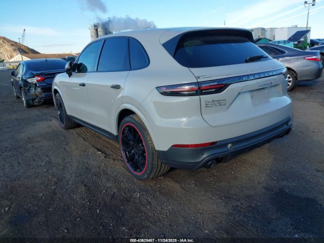 2020 PORSCHE CAYENNE WP1AA2AY5LDA07474 Photo 2