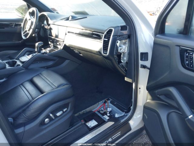 2020 PORSCHE CAYENNE WP1AA2AY5LDA07474 Photo 4
