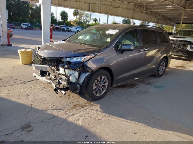 2022 TOYOTA SIENNA 5TDYRKEC9NS131147 Photo 1