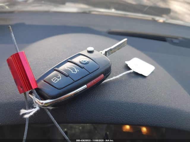 2013 AUDI A3 WAUMFAFM7DA033994 Photo 10