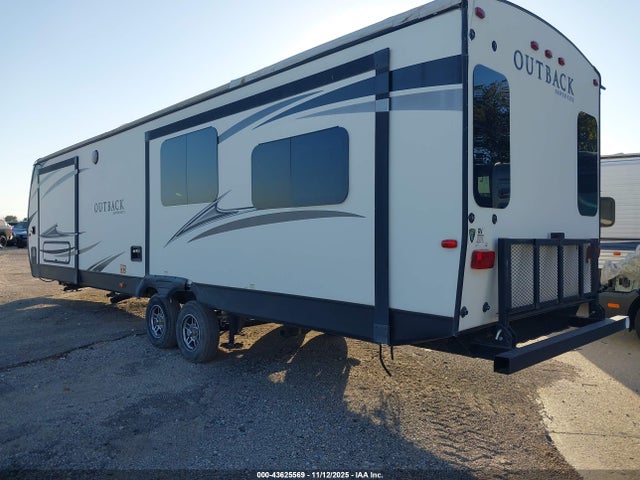 Keystone Other 2017 4YDT32628HB453594 Image 3