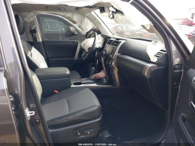 2023 TOYOTA 4RUNNER JTENU5JRXP6134165 Photo 4