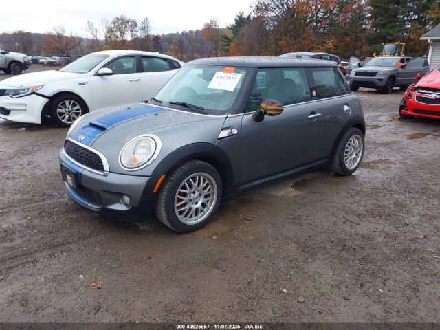2009 MINI COOPER S WMWMF73589TW81677 Photo 1