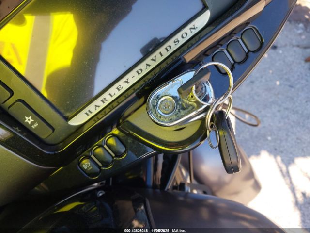 2015 HARLEY-DAVIDSON FLHX 1HD1KBM10FB667529 Photo 10