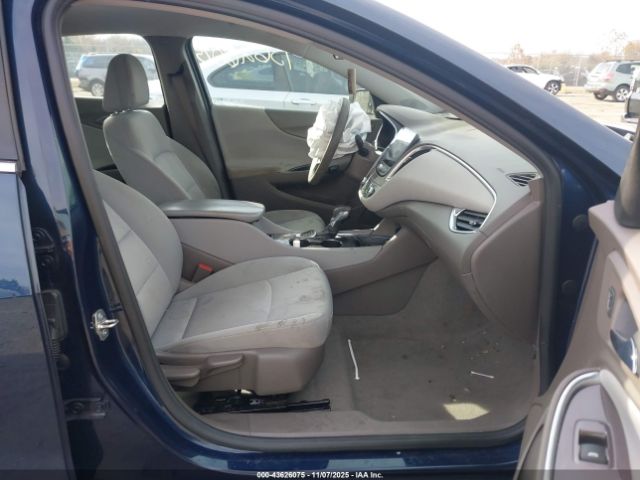 2021 CHEVROLET MALIBU 1G1ZD5ST5MF013032 Photo 4