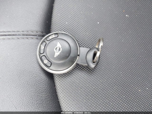 2016 MINI COUNTRYMAN WMWZC5C58GWU20371 Photo 10