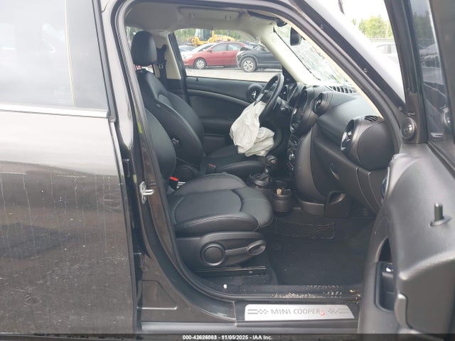 2016 MINI COUNTRYMAN WMWZC5C58GWU20371 Photo 4