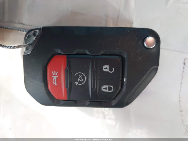 2024 JEEP WRANGLER 1C4PJXDG5RW273800 Photo 10