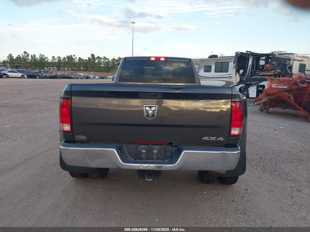 43626395 :رقم المزاد ، 3C63RRGL1JG220775 vin ، 2018 Ram 3500 Tradesman  4x4 8' Box مزاد بيع