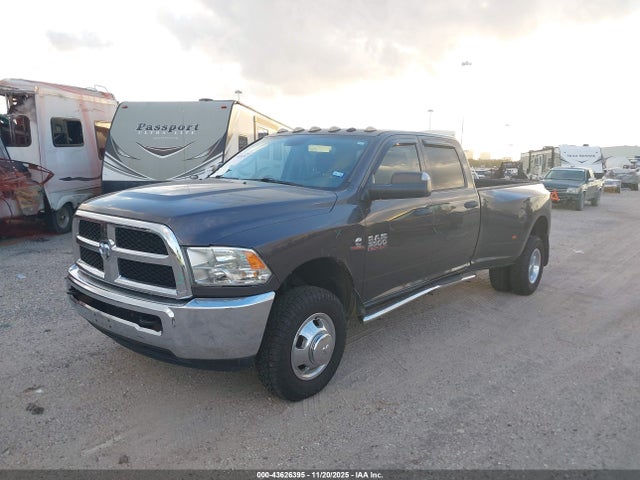 43626395 :رقم المزاد ، 3C63RRGL1JG220775 vin ، 2018 Ram 3500 Tradesman  4x4 8' Box مزاد بيع