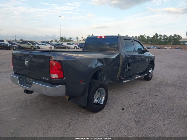 43626395 :رقم المزاد ، 3C63RRGL1JG220775 vin ، 2018 Ram 3500 Tradesman  4x4 8' Box مزاد بيع