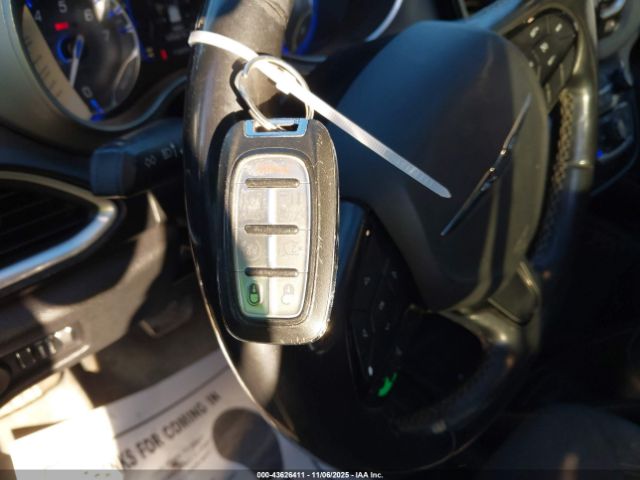 2019 CHRYSLER PACIFICA 2C4RC1FG6KR574040 Photo 10