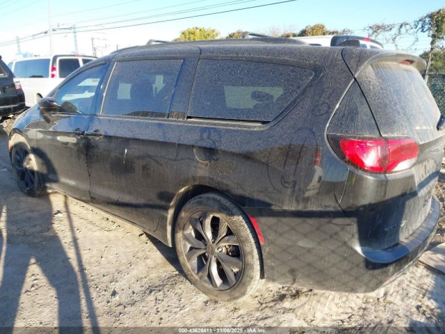 2019 CHRYSLER PACIFICA 2C4RC1FG6KR574040 Photo 2