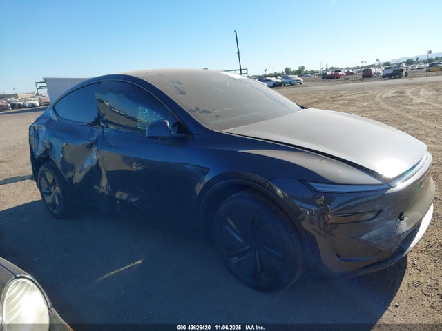 Tesla Model Y Rwd 2026 7SAYGDED5TA470466 Image 13