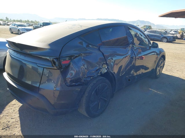 2026 TESLA MODEL Y 7SAYGDED5TA470466 Photo 3