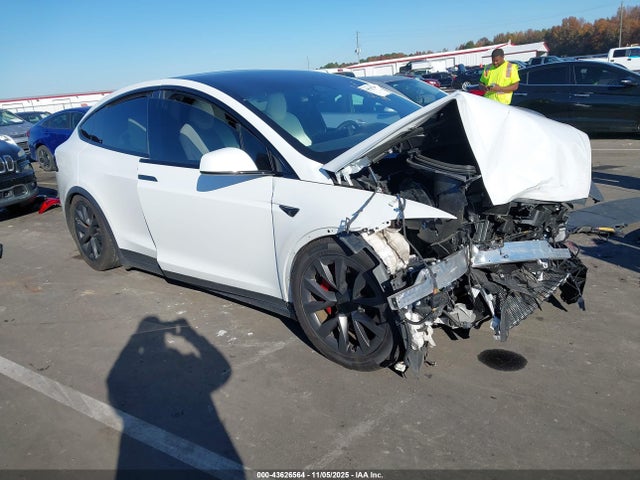 2023 TESLA MODEL X 7SAXCBE66PF428863 Photo 0