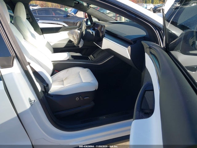 2023 TESLA MODEL X 7SAXCBE66PF428863 Photo 4