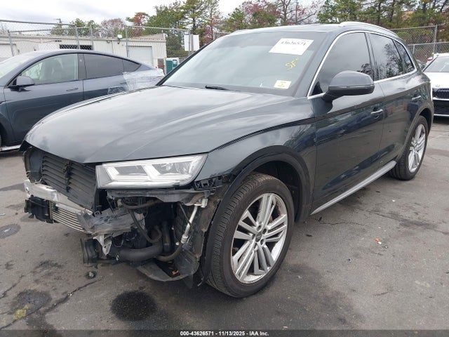 2018 AUDI Q5 WA1CNAFY4J2002402 Photo 1