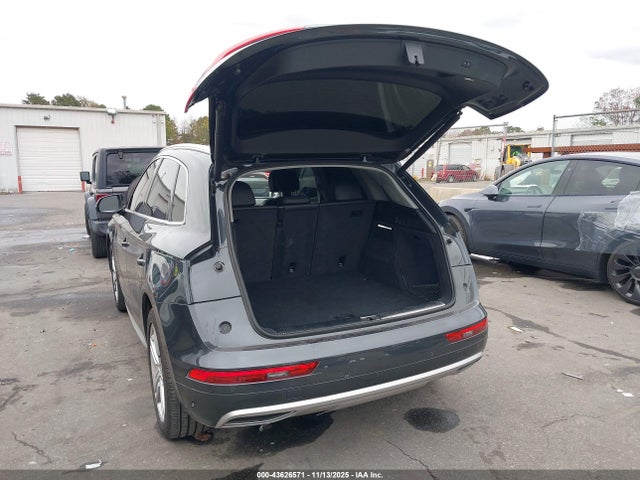 2018 AUDI Q5 WA1CNAFY4J2002402 Photo 2