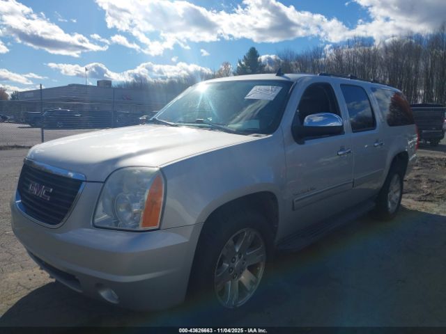 2011 GMC YUKON XL 1500 1GKS2KE39BR310975 Photo 1