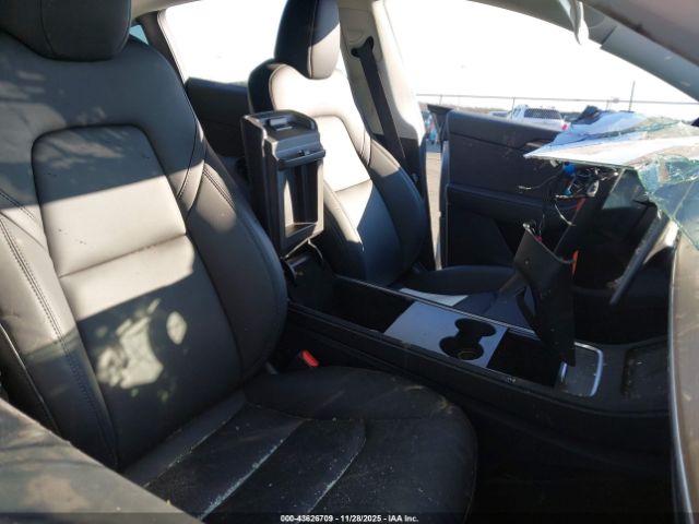 2024 TESLA MODEL Y 7SAYGAEE3RF212921 Photo 4