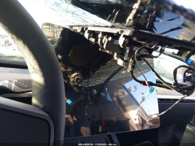 2024 TESLA MODEL Y 7SAYGAEE3RF212921 Photo 6