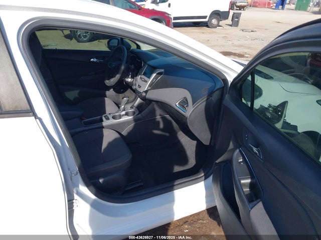 2018 CHEVROLET CRUZE 1G1BC5SM4J7239453 Photo 4